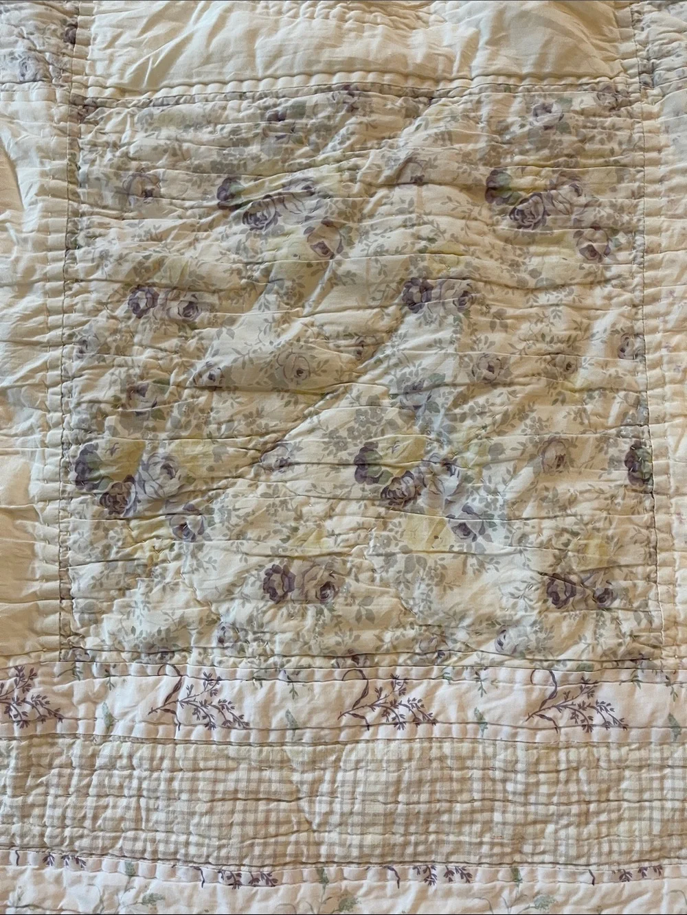 Vintage Floral Quilted Bedspread in Cream and Lavender mint queen